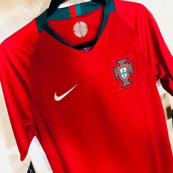 NWT Nike Men’s Portugal Stadium Home Jersey-893877 - Picture 7 of 8